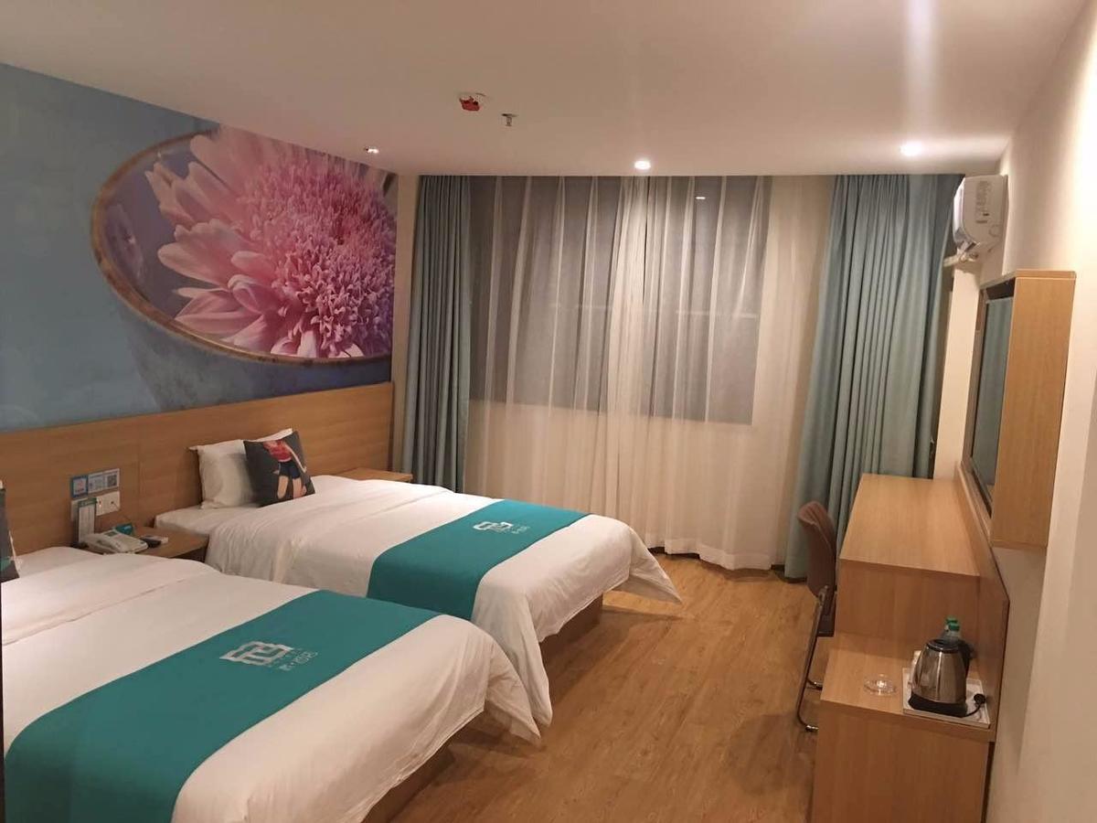 Pai Hotel Yuxi Tonghai Екстериор снимка