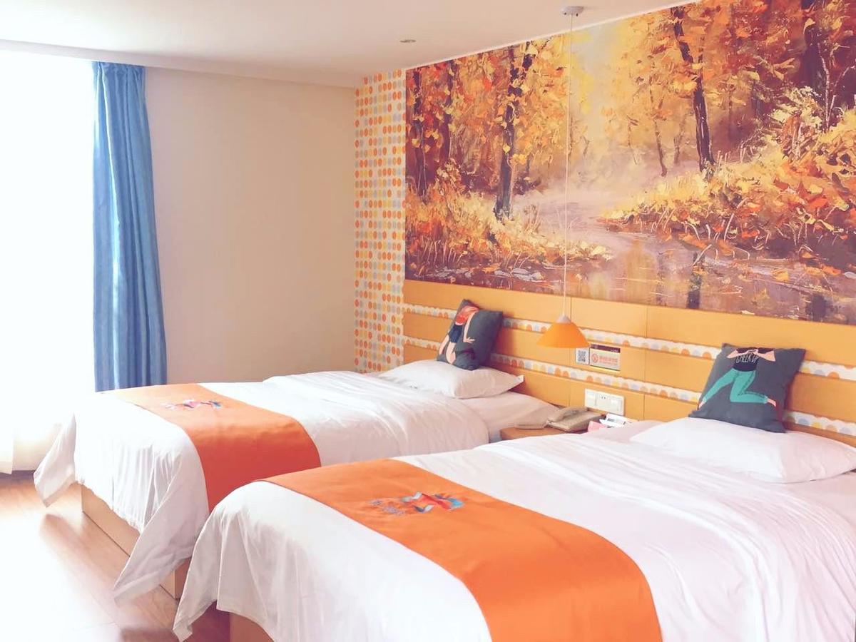 Pai Hotel Yuxi Tonghai Екстериор снимка