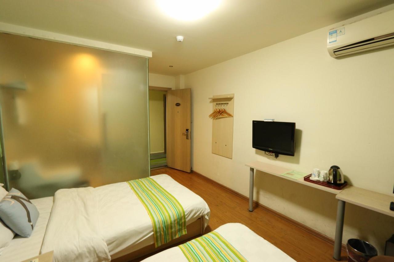 Pai Hotel Yuxi Tonghai Екстериор снимка